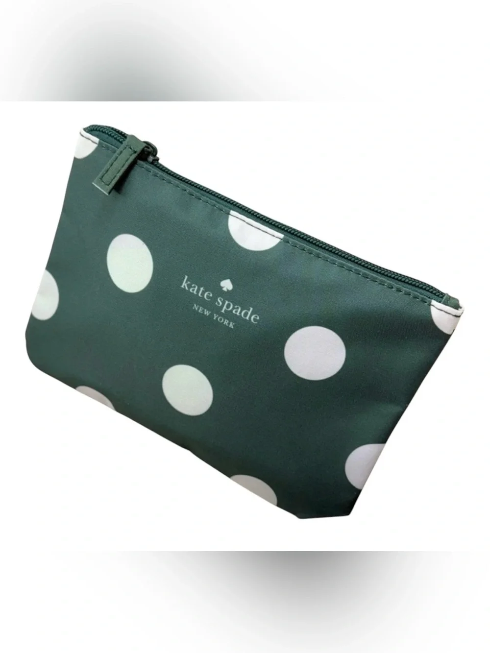 NWOT RARE KATE SPADE GREEN AND WHITE POLKA DOT MAKEUP BAG